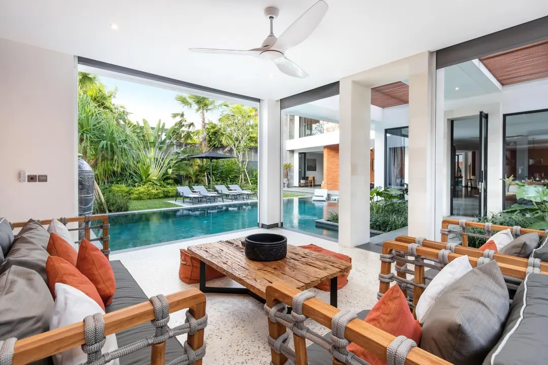 4 KAMAR TIDUR | UMALAS. Villas in Bali for Sale: Villa in Umalas, Bali for 1050 Thousands USD. Leasehold. Photo #1