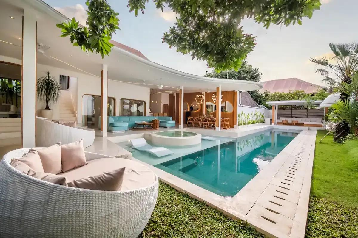 5 Kamar Tidur | Umalas. Villas in Bali for Sale: Villa in Umalas, Bali for 780 Thousands USD. Leasehold. Photo #1