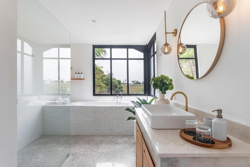 5 Kamar Tidur | Pererenan. Villas in Bali for Sale: Villa in Pererenan (Canggu), Bali for 900 Thousands USD. Leasehold. Photo #4