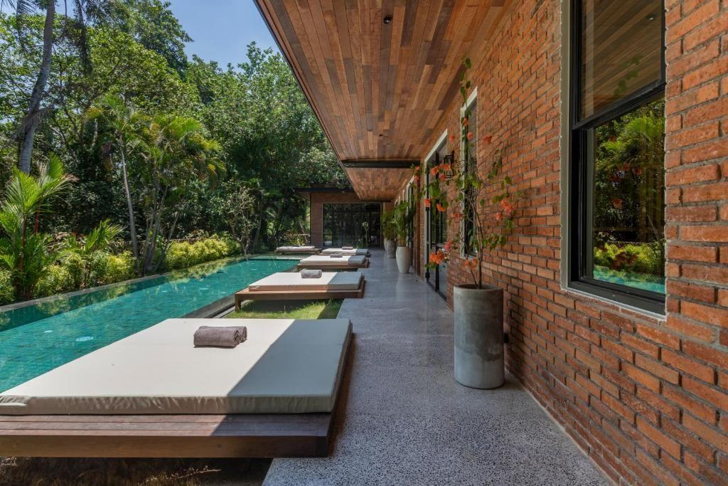 5 Kamar Tidur | Pererenan. Villas in Bali for Sale: Villa in Pererenan (Canggu), Bali for 900 Thousands USD. Leasehold. Photo #9