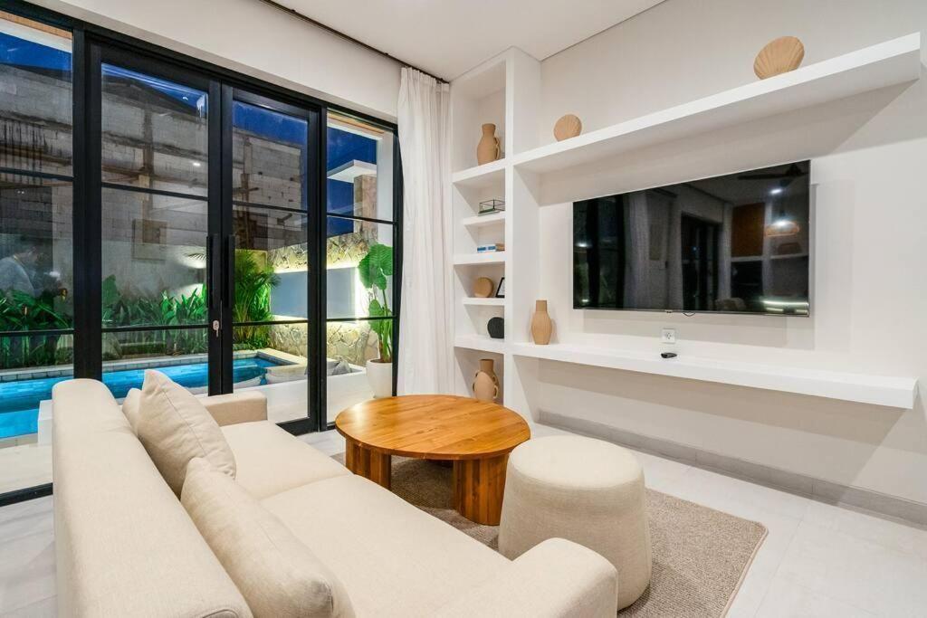 2 Kamar Tidur | Canggu. Villas in Bali for Sale: Villa in Canggu, Bali for 300 Thousands USD. Leasehold. Photo #12