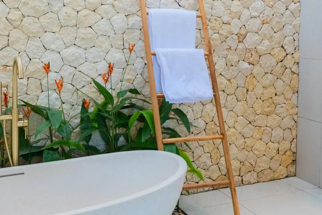 3 KAMAR TIDUR | ULUWATU. Villas in Bali for Sale: Villa in Pecatu, Bali for 650 Thousands USD. Freehold. Photo #2
