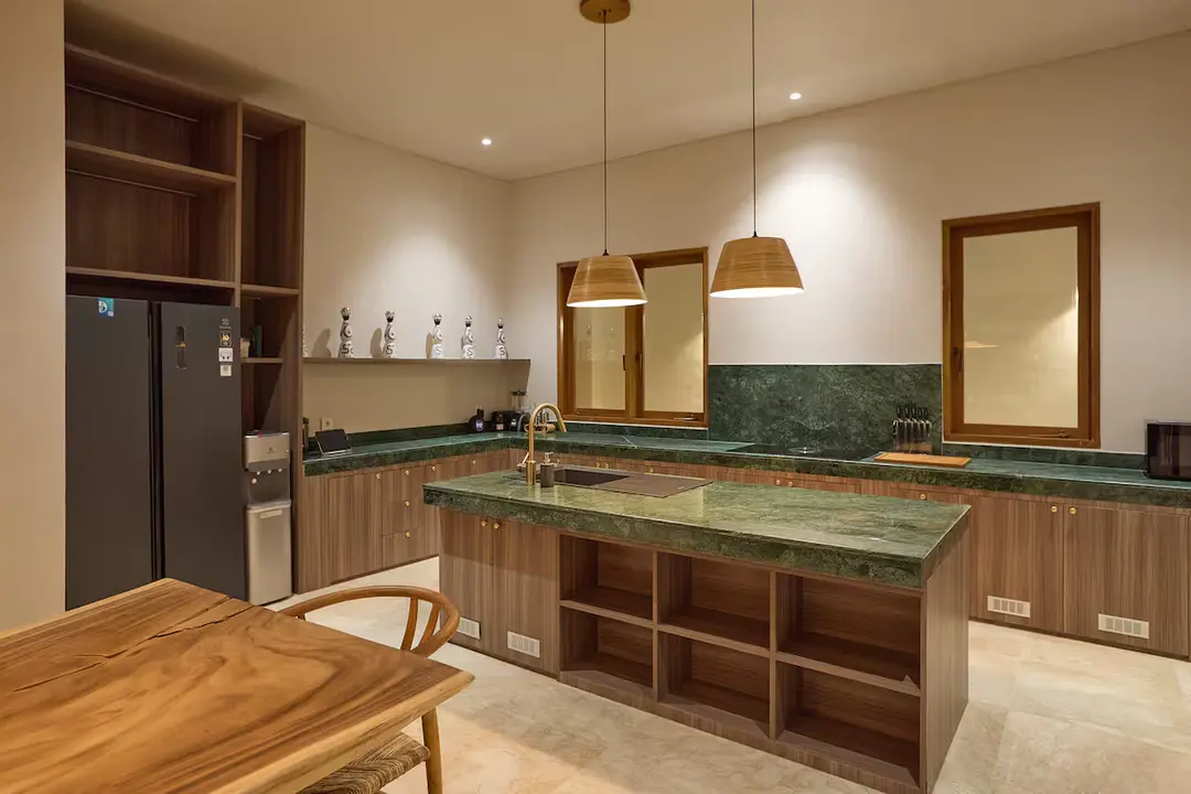 5 KAMAR TIDUR | SEMINYAK. Villas in Bali for Sale: Вилла в Семиньяк, Балиан за 1251 тыс. USD. Freehold. Фото #1
