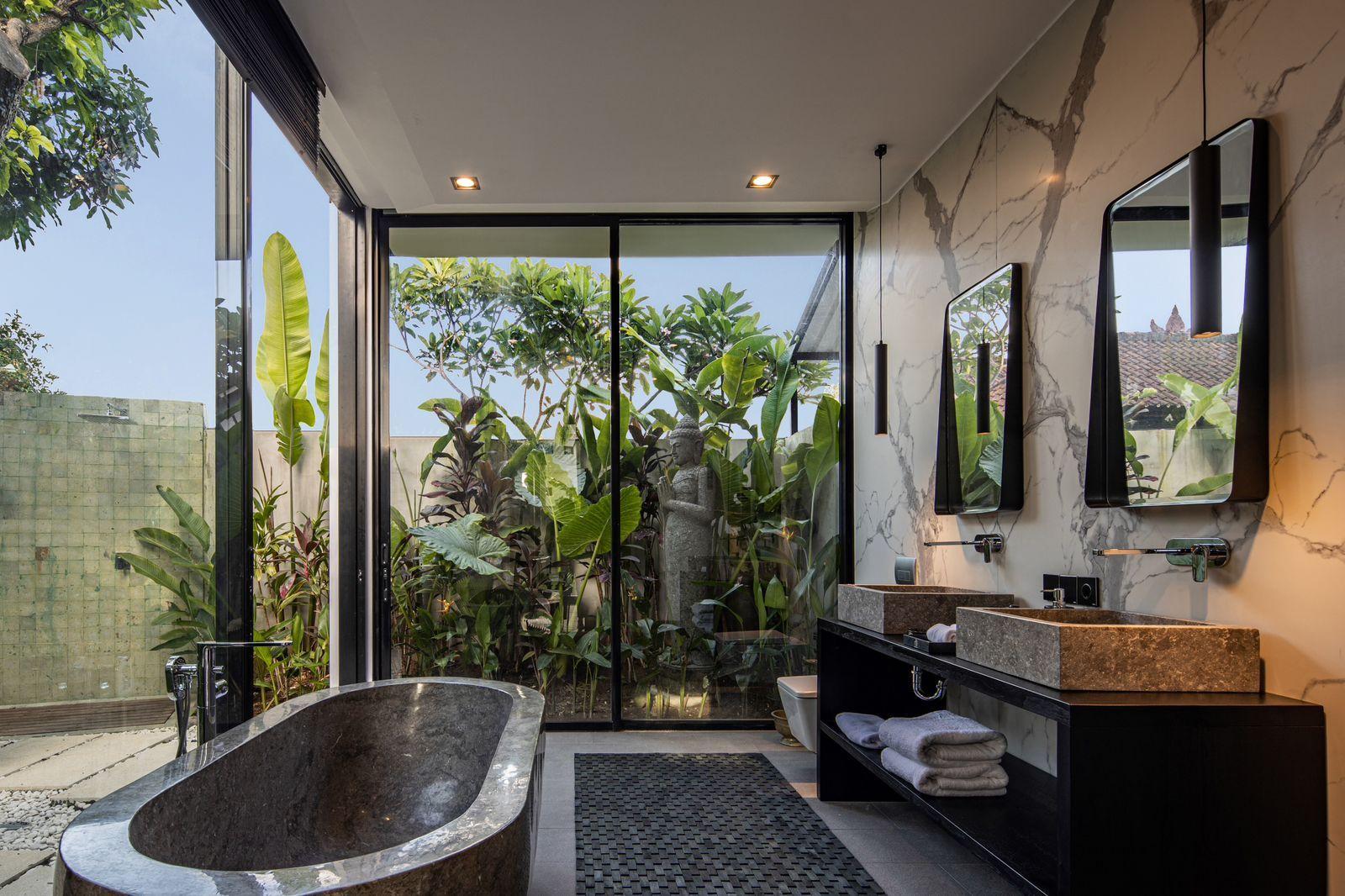 5 Kamar Tidur | Umalas. Villas in Bali for Sale: Villa in Umalas, Bali for 1199 Thousands USD. Leasehold. Photo #3