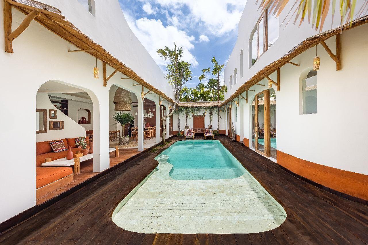 4 Kamar Tidur | Kerobokan. Villas in Bali for Sale: Вилла в Керобокан, Балиан за 480 тыс. USD. Leasehold. Фото #15