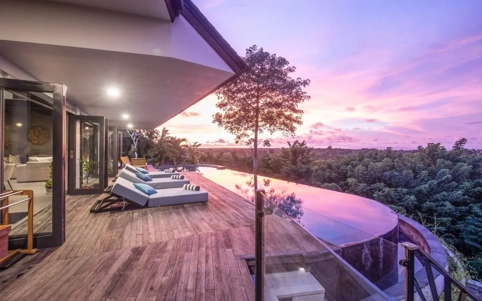 6 KAMAR TIDUR | ULUWATU. Villas in Bali for Sale: Villa in Pecatu, Bali for 1990 Thousands USD. Freehold. Photo #10
