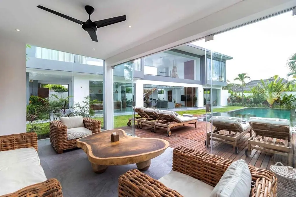 5 KAMAR TIDUR | CANGGU. Villas in Bali for Sale: Villa in Berawa (Canggu), Bali for 1990 Thousands USD. Leasehold. Photo #2