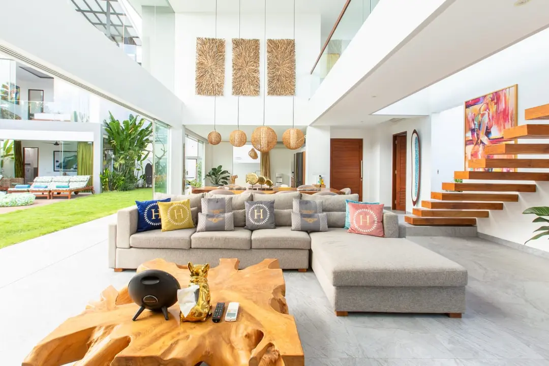 5 KAMAR TIDUR | CANGGU. Villas in Bali for Sale: Villa in Berawa (Canggu), Bali for 1990 Thousands USD. Leasehold. Photo #4