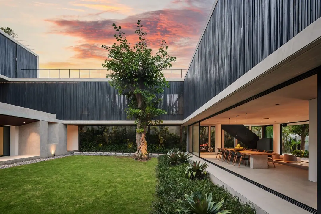 6 KAMAR TIDUR | PERERENAN. Villas in Bali for Sale: Villa in Pererenan (Canggu), Bali for 4100 Thousands USD. Freehold. Photo #9