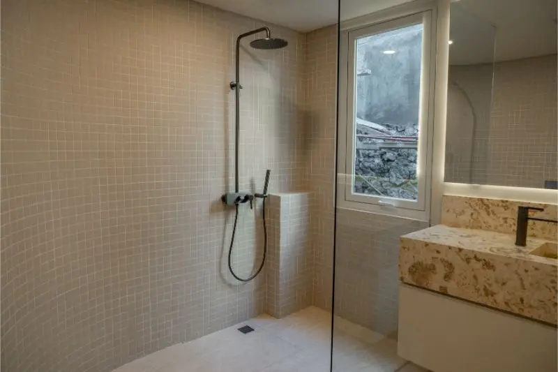 4 KAMAR TIDUR | ULUWATU. Villas in Bali for Sale: Vila di dalam Uluwatu, Bali untuk 1001 Ribuan USD. Leasehold. Foto #2