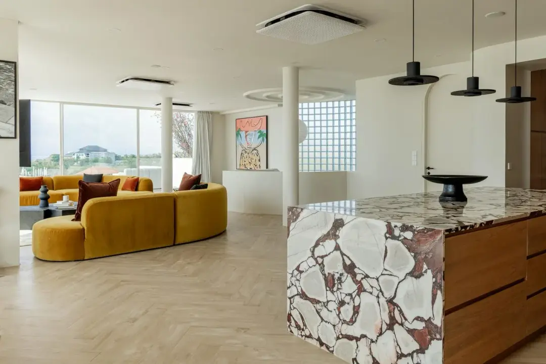 5 KAMAR TIDUR | ULUWATU. Villas in Bali for Sale: Villa in Pecatu, Bali for 1800 Thousands USD. Leasehold. Photo #3