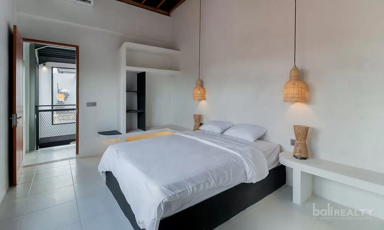 Modern Two-Bedroom Industrial Style Villa with Stunning Rooftop Design in Tumbak Bayuh. Villas in Bali for Sale: Вилла в Чангу, Балиан за 113 тыс. USD. Leasehold. Фото #6