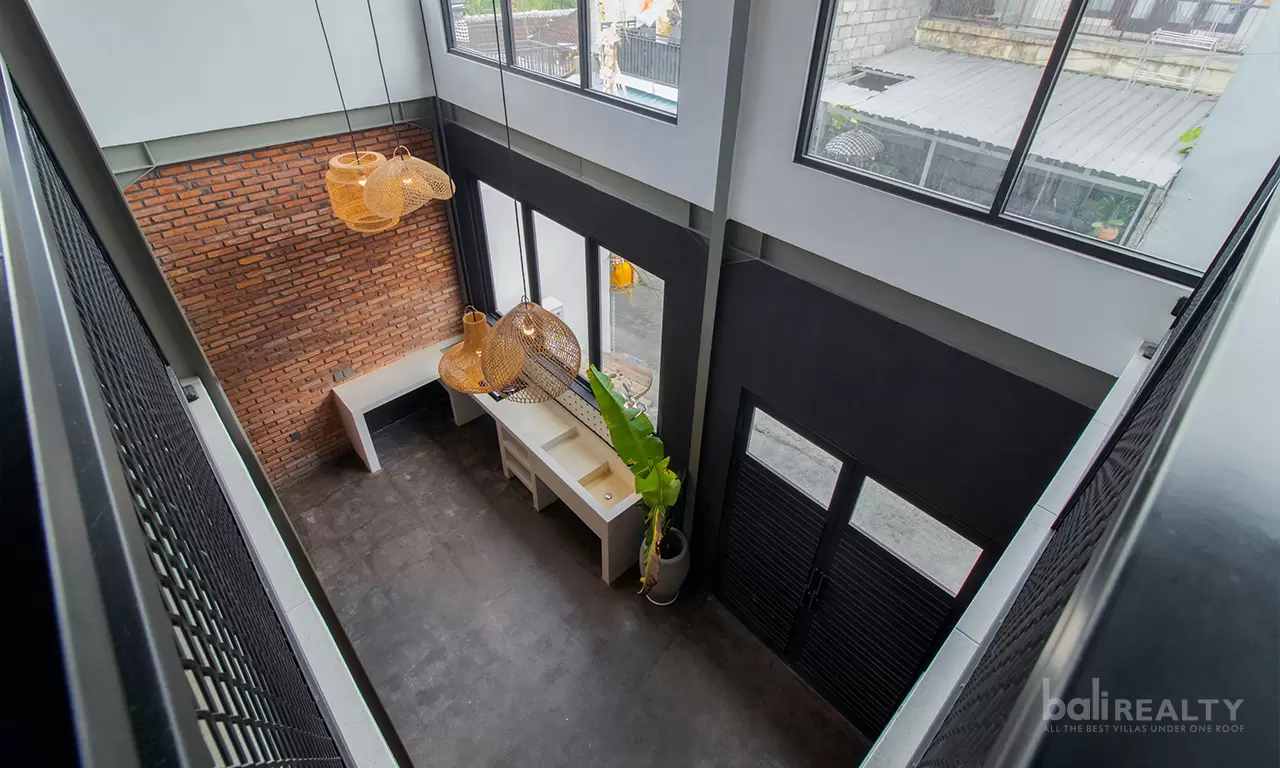 Modern Two-Bedroom Industrial Style Villa with Stunning Rooftop Design in Tumbak Bayuh. Villas in Bali for Sale: Вилла в Чангу, Балиан за 113 тыс. USD. Leasehold. Фото #4