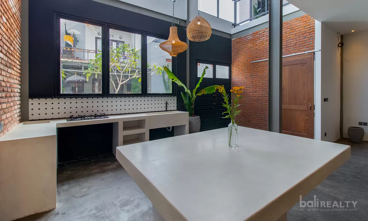 Modern Two-Bedroom Industrial Style Villa with Stunning Rooftop Design in Tumbak Bayuh. Villas in Bali for Sale: Вилла в Чангу, Балиан за 113 тыс. USD. Leasehold. Фото #2