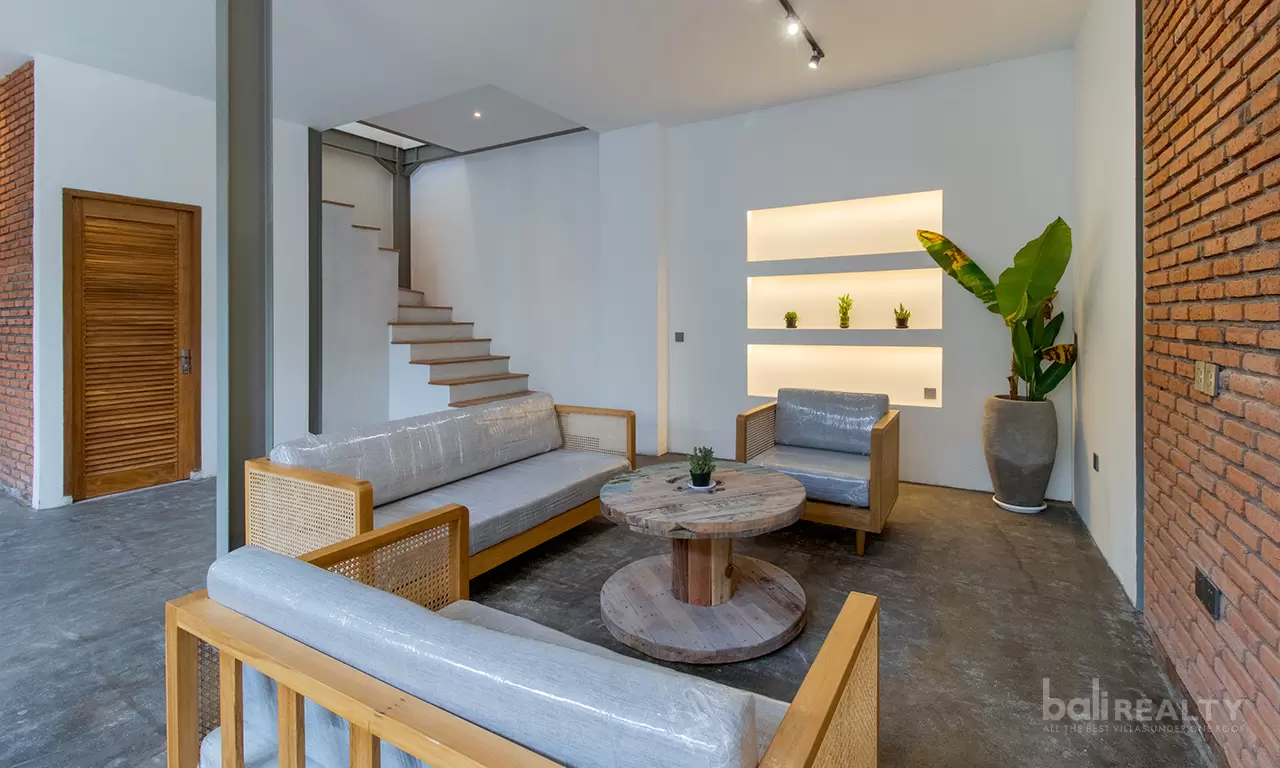 Modern Two-Bedroom Industrial Style Villa with Stunning Rooftop Design in Tumbak Bayuh. Villas in Bali for Sale: Вилла в Чангу, Балиан за 113 тыс. USD. Leasehold. Фото #1
