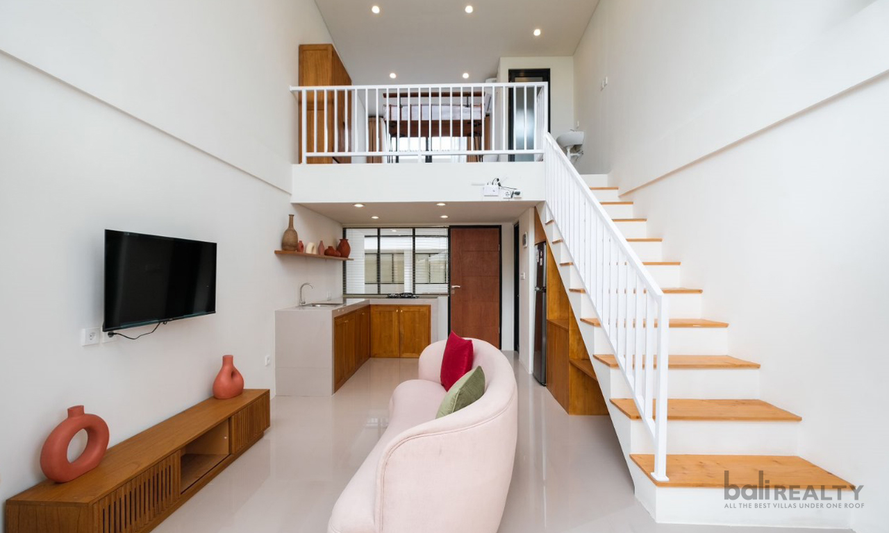 Newly Built One-Bedroom Townhouses with Modern Loft Design in Prime Tumbak Bayuh Location. Villas in Bali for Sale: Вилла в Чангу, Балиан за 87 тыс. USD. Leasehold. Фото #1