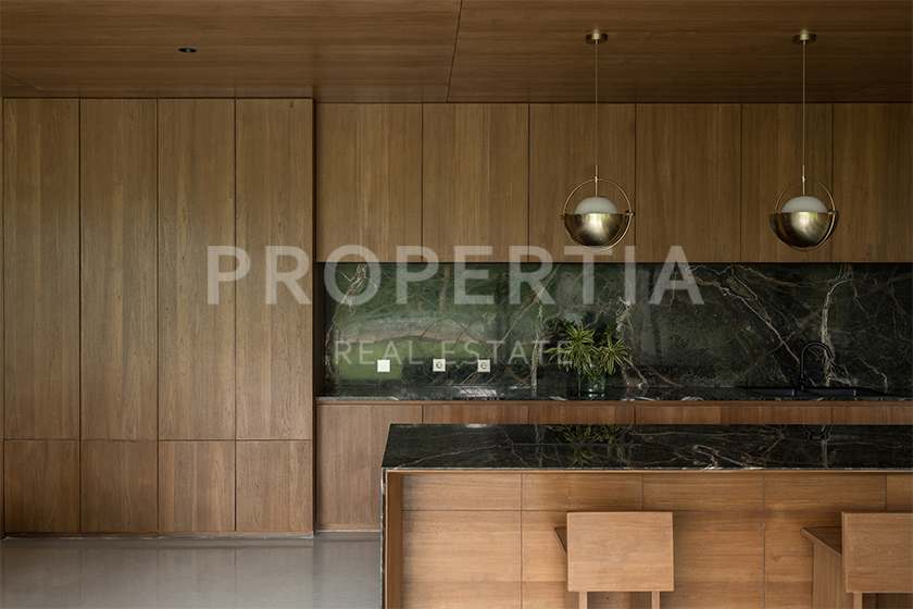 Exquisite Villa In Timeless Design In Tumbak Bayuh. Villas in Bali for Sale: Вилла в Tumbak Bayuh, Балиан за 1310 тыс. USD. Leasehold. Фото #1