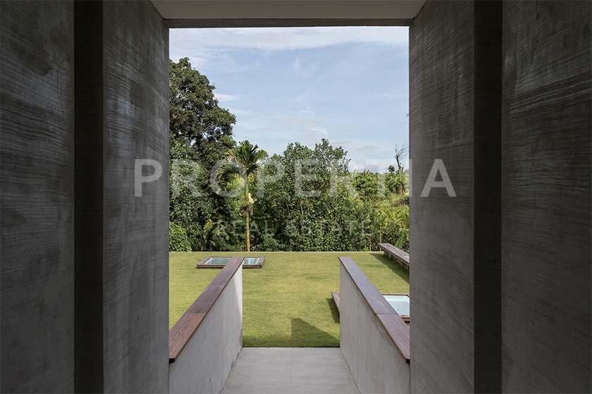 Exquisite Villa In Timeless Design In Tumbak Bayuh. Villas in Bali for Sale: Вилла в Tumbak Bayuh, Балиан за 1310 тыс. USD. Leasehold. Фото #8