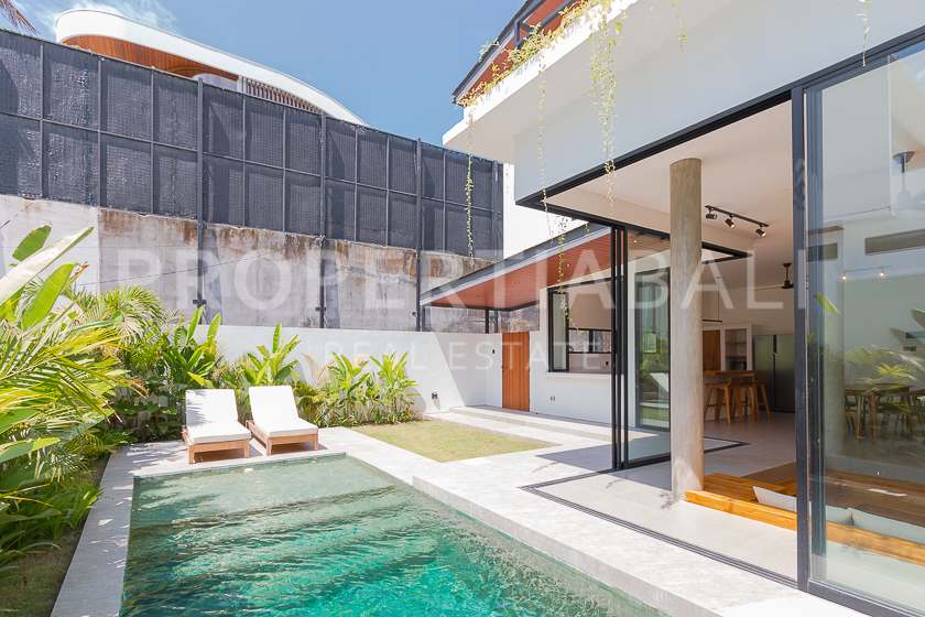 Stunning Modern Villa Design In Pererenan. Villas in Bali for Sale: Вилла в Переренан (Чангу), Балиан за 4,2 млрд. IDR. Leasehold. Фото #10