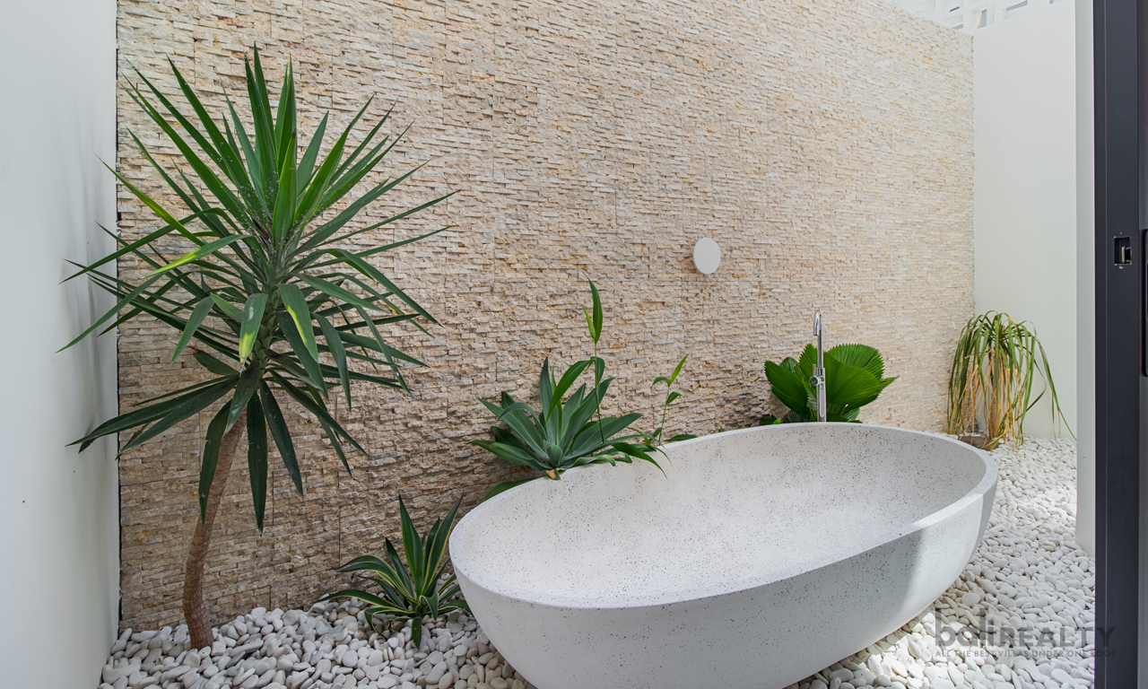 Brand New 4 Bedroom Villa with Unique Design in Seminyak – Promising High Return on Investment. Villas in Bali for Sale: Вилла в Семиньяк, Балиан за 349 тыс. USD. Leasehold. Фото #7