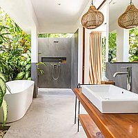 5 KAMAR TIDUR | CANGGU. Villas in Bali for Sale: Villa in Berawa (Canggu), Bali for 1990 Thousands USD. Leasehold. Preview photo #9