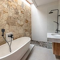 3 KAMAR TIDUR | PERERENAN. Villas in Bali for Sale: Vila di dalam Tumbak Bayuh, Bali untuk 200 Ribuan USD. Freehold. Pratinjau foto #1