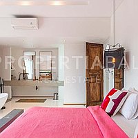 Gorgeous Villa Walking Distance To The Beach. Villas in Bali for Sale: Вилла в Переренан (Чангу), Балиан за 725 тыс. USD. Leasehold. Предварительный просмотр фото #17