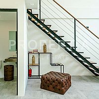 Beautiful Industrial Loft In Umalas. Villas in Bali for Sale: Вилла в Умалас, Балиан за 163 тыс. USD. Leasehold. Предварительный просмотр фото #2