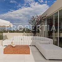 Luxurious Ocean View Villa In Bingin. Villas in Bali for Sale: Вилла в Бингин, Балиан за 138,3 млн. RUB. Leasehold. Предварительный просмотр фото #1