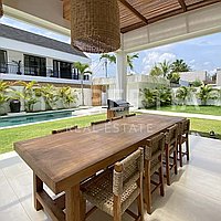 Mediterranean Tropical Villa In The Heart Of Bingin. Villas in Bali for Sale: Вилла в Бингин, Балиан за 76,4 млн. RUB. Leasehold. Предварительный просмотр фото #10