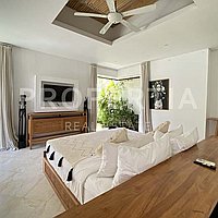 Modern Traditional Tropical Villas In Berawa. Villas in Bali for Sale: Вилла в Берава (Чангу), Балиан за 19,7 млн. RUB. Leasehold. Предварительный просмотр фото #17