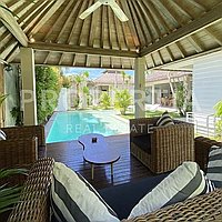 Modern Traditional Tropical Villas In Berawa. Villas in Bali for Sale: Вилла в Берава (Чангу), Балиан за 19,7 млн. RUB. Leasehold. Предварительный просмотр фото #10