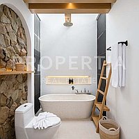 2 Bedroom Villa In The Prime Area Of Berawa. Villas in Bali for Sale: Вилла в Берава (Чангу), Балиан за 20,7 млн. RUB. Leasehold. Предварительный просмотр фото #5