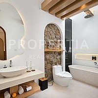 2 Bedroom Villa In The Prime Area Of Berawa. Villas in Bali for Sale: Vila di dalam Berawa (Canggu), Bali untuk 4,5 Miliar IDR. Leasehold. Pratinjau foto #6