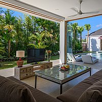 Luxurious Five-Bedroom Villa with High ROI Potential in Vibrant Berawa. Villas in Bali for Sale: Вилла в Чангу, Балиан за 690 тыс. USD. Leasehold. Предварительный просмотр фото #2