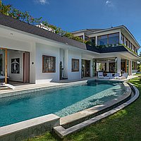 Luxurious Five-Bedroom Villa with High ROI Potential in Vibrant Berawa. Villas in Bali for Sale: Вилла в Чангу, Балиан за 690 тыс. USD. Leasehold. Предварительный просмотр фото #1