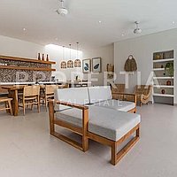 Modern Tropical Retreat In Prime Berawa. Villas in Bali for Sale: Вилла в Берава (Чангу), Балиан за 26,5 млн. RUB. Leasehold. Предварительный просмотр фото #1