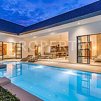 Modern Tropical Retreat In Prime Berawa. Villas in Bali for Sale: Вилла в Берава (Чангу), Балиан за 26,8 млн. RUB. Leasehold. Предварительный просмотр фото #14