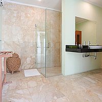 Freehold Four-Bedroom Canggu Villa on 10 ARE. Villas in Bali for Sale: Вилла в Чангу, Балиан за 551 тыс. USD. Freehold. Предварительный просмотр фото #6