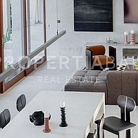 Exceptional Modern Minimalist Industrial Villa In Pererenan. Villas in Bali for Sale: Вилла в Переренан (Чангу), Балиан за 729 тыс. USD. Leasehold. Предварительный просмотр фото #1