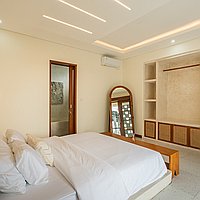 Modern comfort three-bedroom villa in Berawa. Villas in Bali for Sale: Вилла в Чангу, Балиан за 23,2 млн. RUB. Leasehold. Предварительный просмотр фото #9