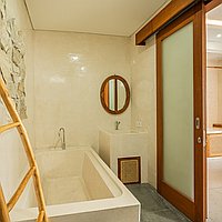 Modern comfort three-bedroom villa in Berawa. Villas in Bali for Sale: Вилла в Чангу, Балиан за 23,2 млн. RUB. Leasehold. Предварительный просмотр фото #12