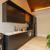 Charming two-bedroom villa in prime Berawa location. Villas in Bali for Sale: Вилла в Чангу, Балиан за 207 тыс. USD. Leasehold. Предварительный просмотр фото #5