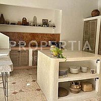 Stunning Villa Steps From The Beach. Villas in Bali for Sale: Вилла в Переренан (Чангу), Балиан за 408 тыс. USD. Leasehold. Предварительный просмотр фото #1