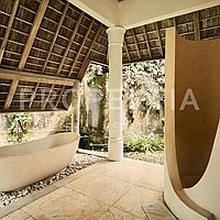 Stunning Villa Steps From The Beach. Villas in Bali for Sale: Vila di dalam Pererenan (Canggu), Bali untuk 6,9 Miliar IDR. Leasehold. Pratinjau foto #7