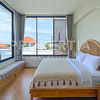 Stunning Modern Tropical Villa In Canggu. Villas in Bali for Sale: Вилла в Чангу, Балиан за 20,5 млн. RUB. Leasehold. Предварительный просмотр фото #9