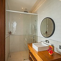 Embrace modern luxury freehold villa in Tumbak Bayuh . Villas in Bali for Sale: Вилла в Чангу, Балиан за 1185 тыс. USD. Freehold. Предварительный просмотр фото #10