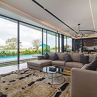 The epitome of luxury living in Bumbak. Villas in Bali for Sale: Вилла в Чангу, Балиан за 1749 тыс. USD. Freehold. Предварительный просмотр фото #3