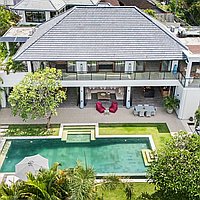 Expansive Berawa villa with long lease and steps from the beach. Villas in Bali for Sale: Вилла в Чангу, Балиан за 1176 тыс. USD. Leasehold. Предварительный просмотр фото #2