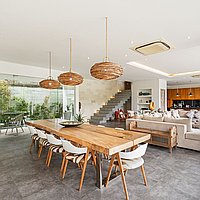 Expansive Berawa villa with long lease and steps from the beach. Villas in Bali for Sale: Вилла в Чангу, Балиан за 1176 тыс. USD. Leasehold. Предварительный просмотр фото #4